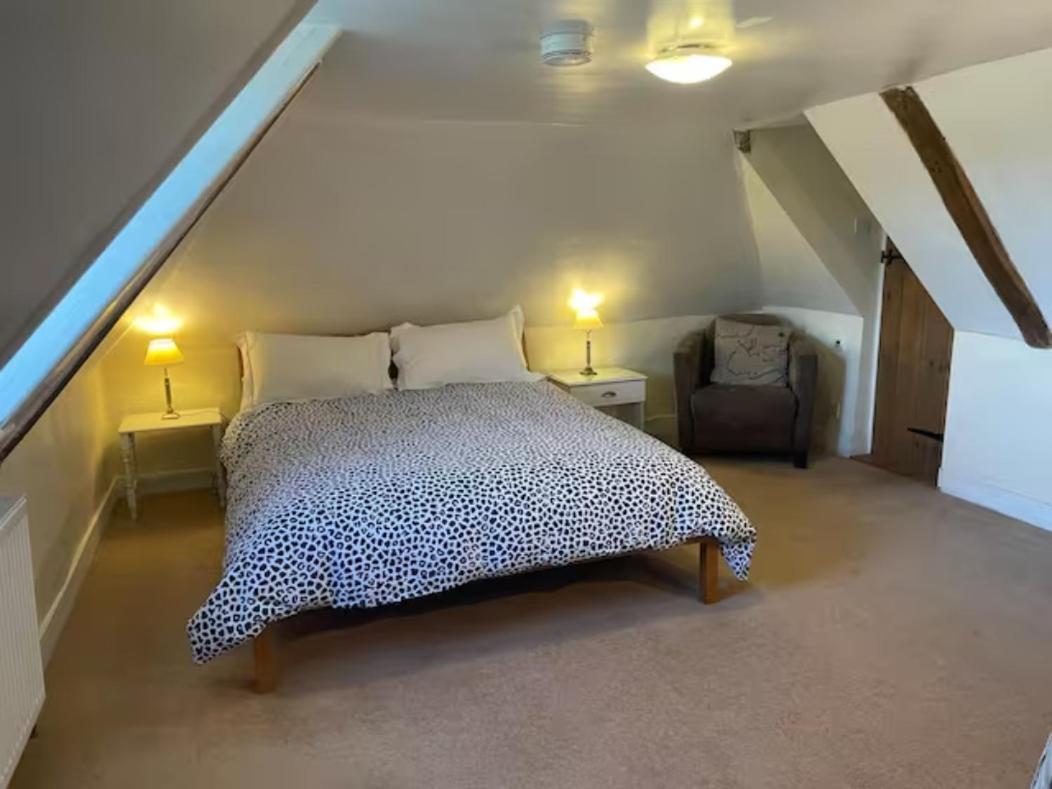 Stratfield Mortimer Little Park Farm Queen Anne Farmhouse & Apartments المظهر الخارجي الصورة