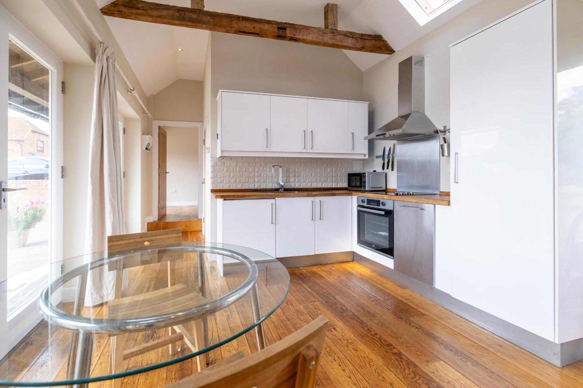 Stratfield Mortimer Little Park Farm Queen Anne Farmhouse & Apartments المظهر الخارجي الصورة